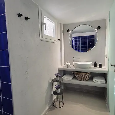 Villa Aegean & Garden In *