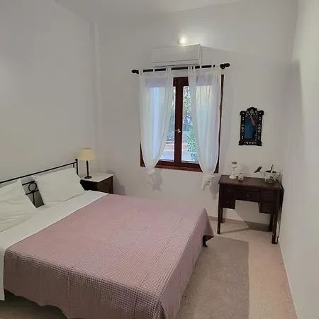 Aegean & Garden In Villa Faliraki