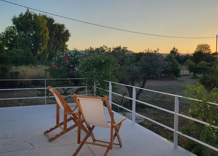 Aegean & Garden In Вилла *