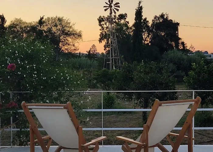 Aegean & Garden In فاليراكي