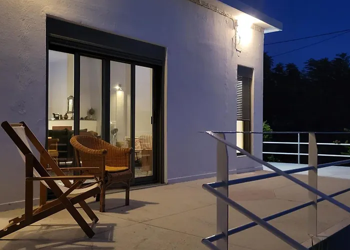 Villa Aegean & Garden In *